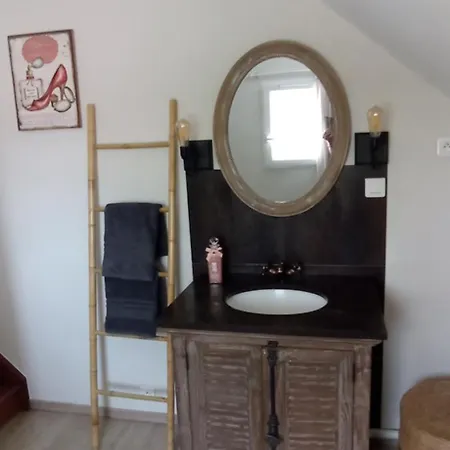 Chez Sophie Apartment *